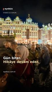 Bazı yolculuklardan eve aynı kişi olarak dönmüyorsun. Çünkü araya yeni ülkeler, hiç görmediğin şehirler, binlerce kilometre ve hiç planlamadığın onlarca güzel an giriyor. Bir noktadan sonra nerede olduğunu değil, yanında kimlerin olduğunu ve neler yaşadığını hatırlıyorsun🧡 Bazen Avrupa sokaklarında, bazen Japonya’da, Bali’de, Tayland’da… Bazen Kuzey Işıkları’nın altında, bazen çölün ortasında. Dünya büyük. Gidecek çok yer, biriktirecek çok hikâye var. 2027’de rotan neresi olursa olsun, Eyobus’la yola çık. 🚌🌍 Yeni dönem turlarımızın başvuruları açık. #Eyobus #Eyobus2027 #BirlikteKeşfet #DünyayıKeşfet #Seyahat
