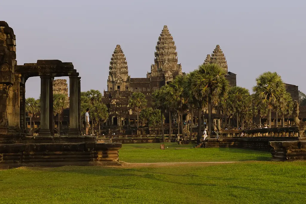 Saigon (Ho Chi Minh) – Siem Reap